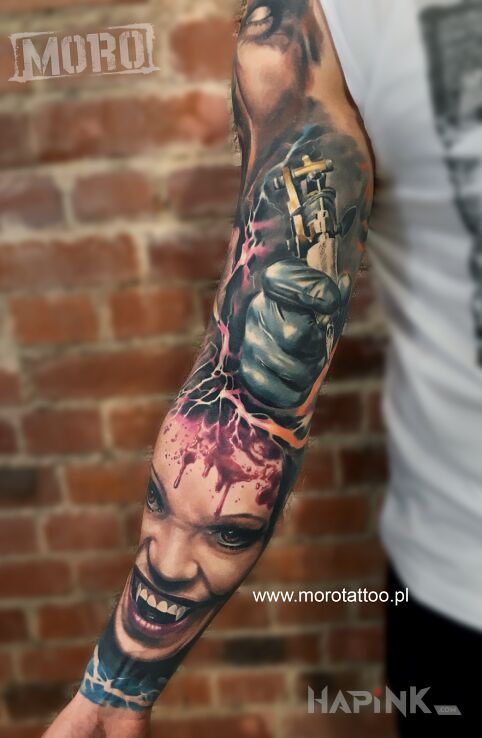 Tattoo Rekaw kolorowy horror/wampir in demons motif and realistic style on the upper arm