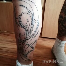 Tattoo Self-made first session still only filling after healing on the calf motif: black and gray style: tribal